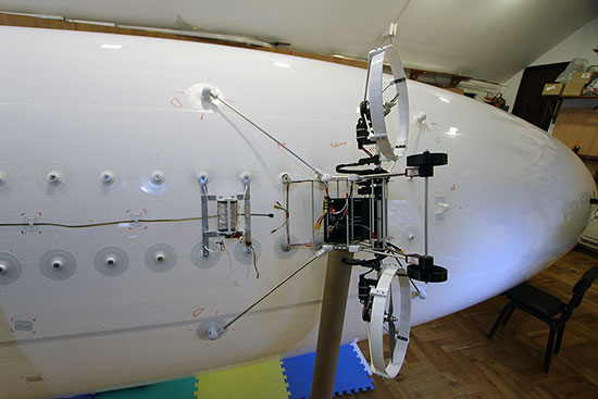 7-m-rc-blimp-final-preparations-befor-flight